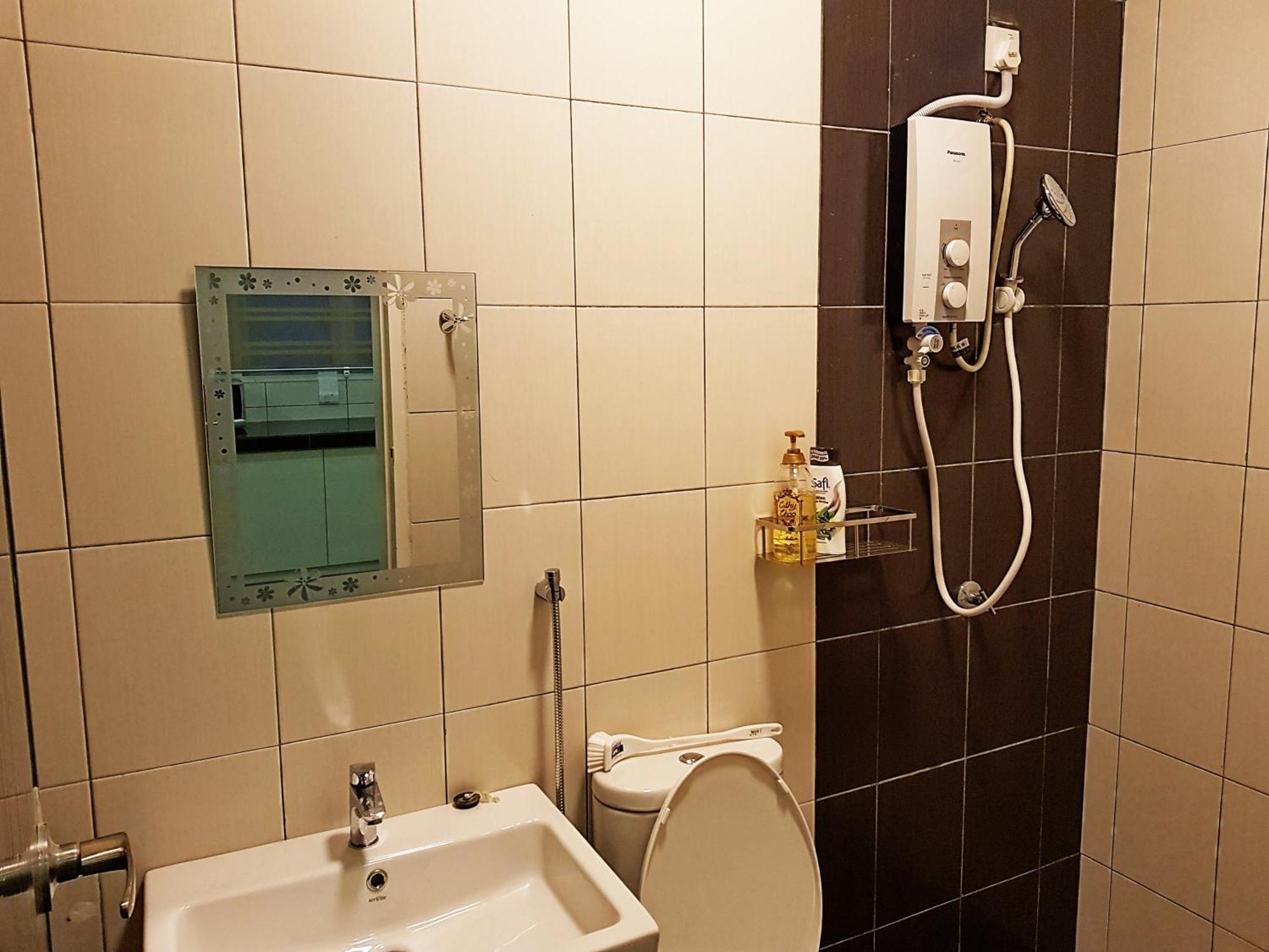 Selendang In Krubong Near Std Hang Jebat, Mitc & Utem Malacca Ngoại thất bức ảnh